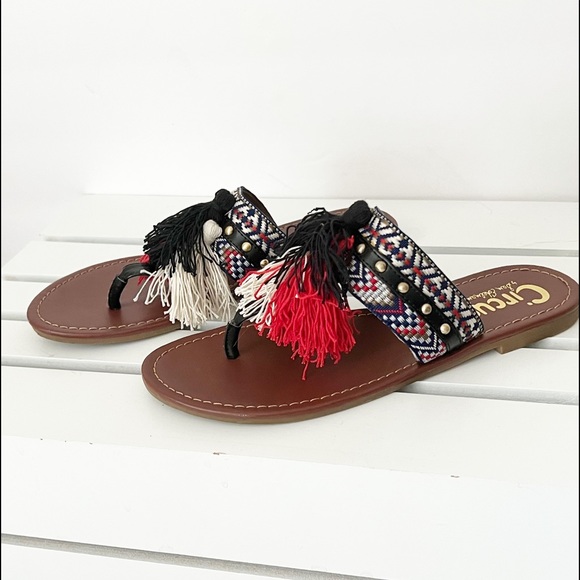 Circus by Sam Edelman Shoes - SAM EDELMAN CIRCUS Bella Tassel Sandals EUC Like new ADORBS ❤️🖤 size 8
